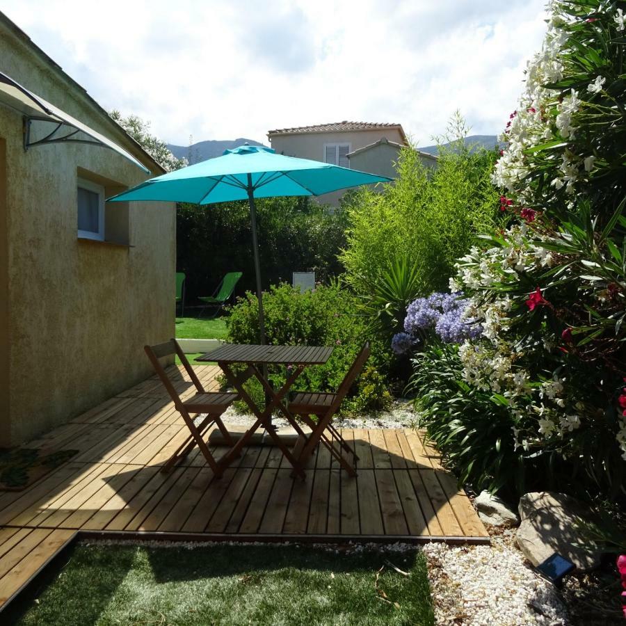 2 Pieces Independant Avec Son Jardinet Prive Hotel Borgo  Kültér fotó
